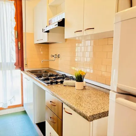 Appartamento Flat A Few Steps From The Sea